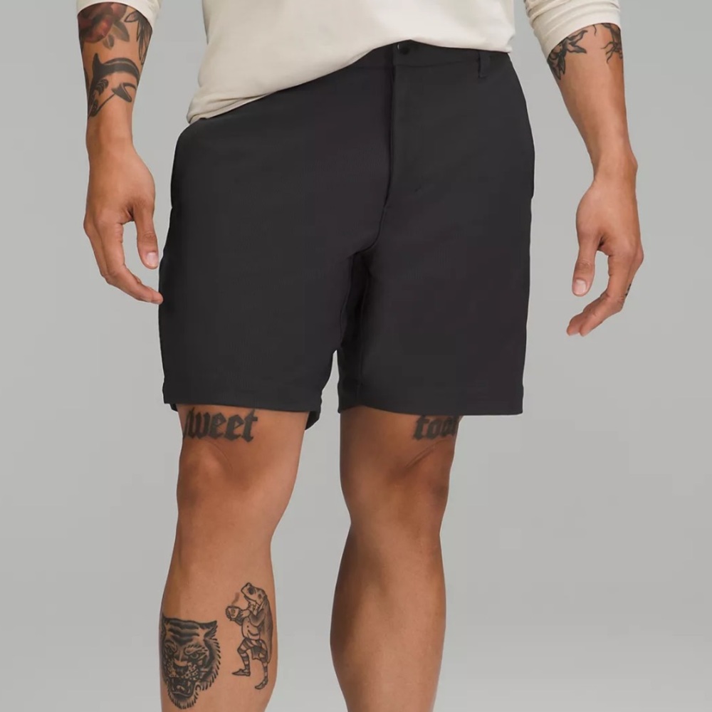 NWT Lululemon Commission Classic Fit Short 7” Cord